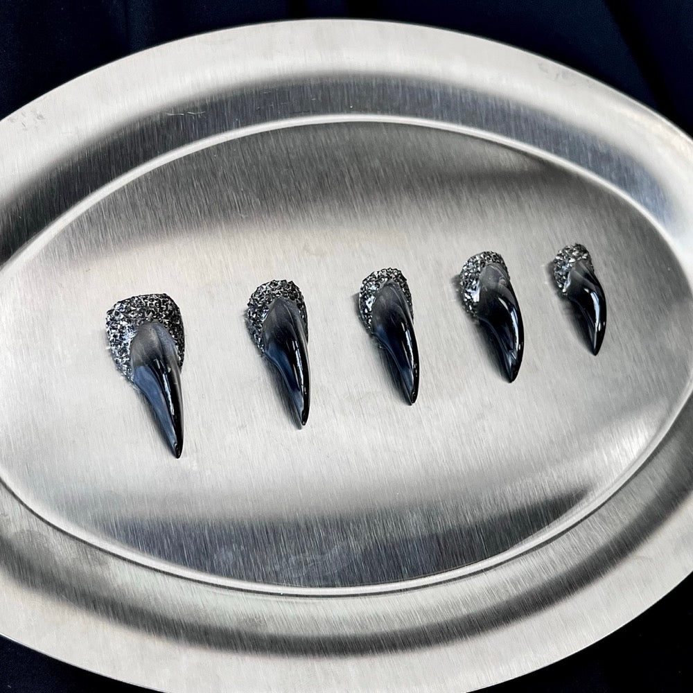 Obsidian Crown - Black Silver Handmade Cat Claw Press-On Nails