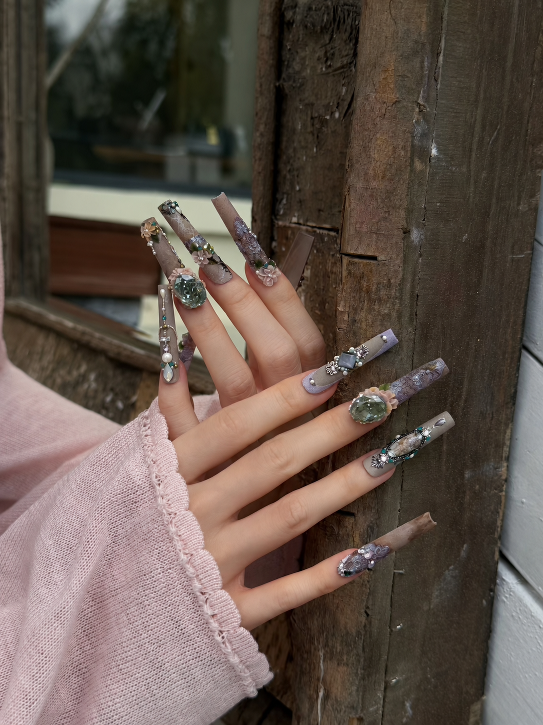 Amethyst Heirloom - Baroque Floral Jewel Press-On Nails