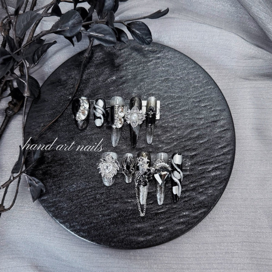 "Dark Gothic Spider & Chain" - 3D Luxury Mismatched Press-On Nails