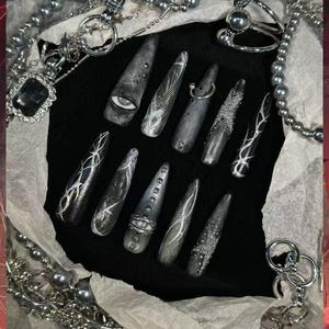 Satan "Lost Paradise" Press on Nails | Handartnails