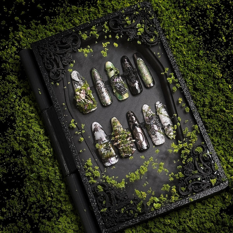 Mossy Gothic Nails "Doomsday Rust" | Handartnails