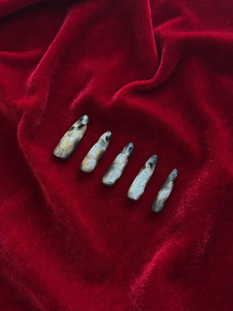 Burnt Lace Gothic Bride Nails "Ember Bride" |  Handartnails